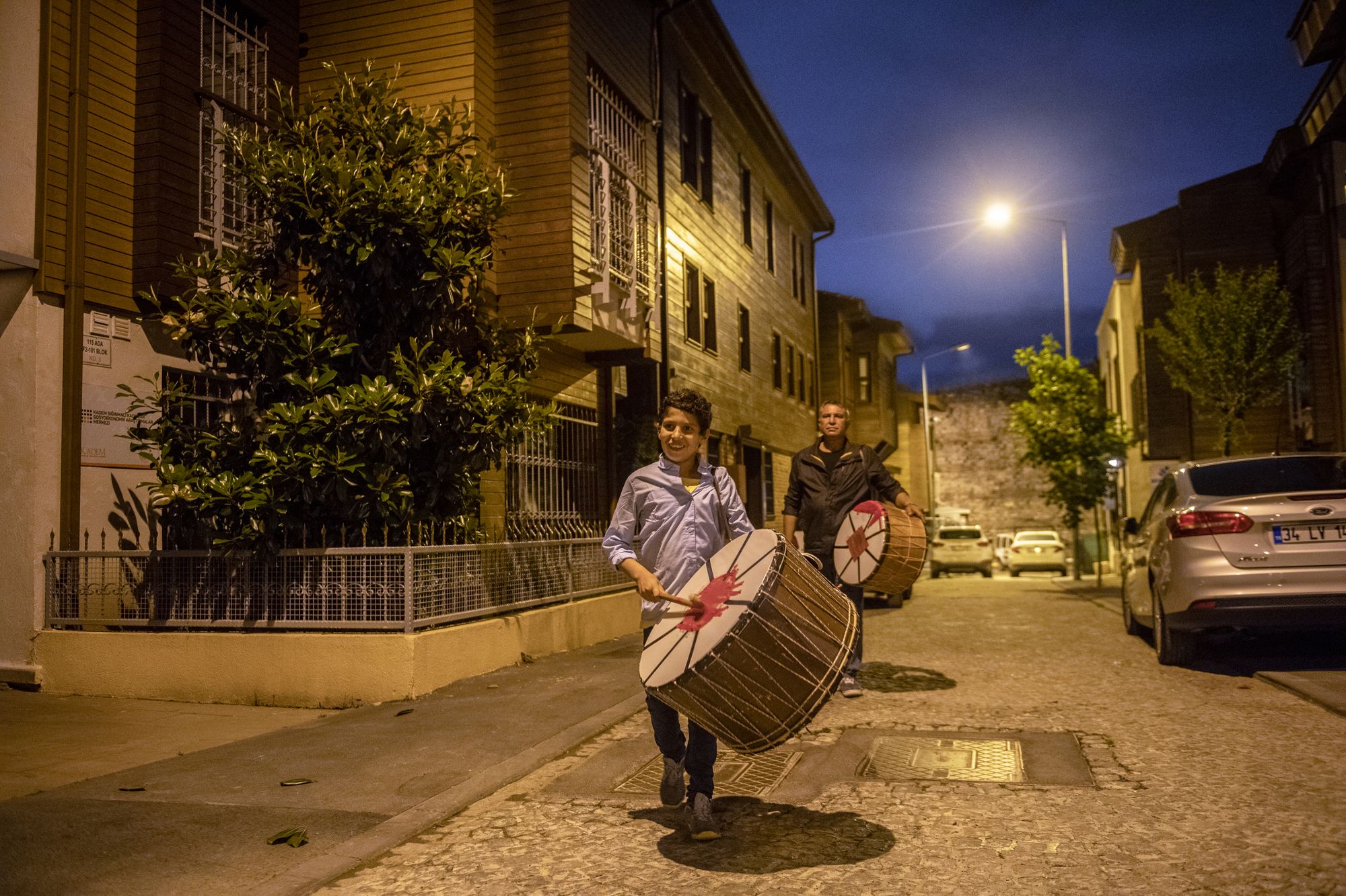 Davulcu walking the streets during sahur time